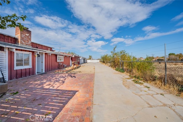 Detail Gallery Image 6 of 40 For 3339 E Avenue, Palmdale,  CA 93550 - 4 Beds | 2/1 Baths