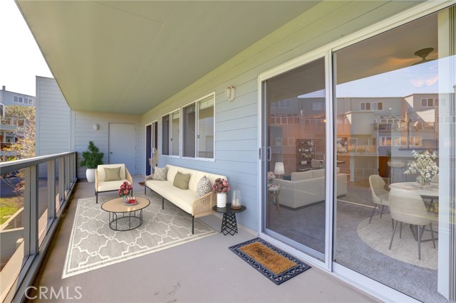 Detail Gallery Image 5 of 37 For 250 the Vlg #204,  Redondo Beach,  CA 90277 - 1 Beds | 1 Baths