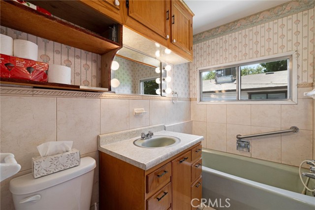 991 Vermont Street, Gridley CA: https://media.crmls.org/medias/09fa7d12-ab12-41be-8b93-44c69c634148.jpg