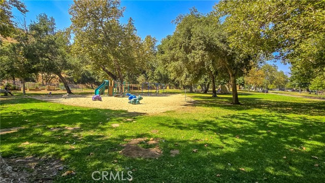2883 Hermosita Drive, Glendale CA: https://media.crmls.org/medias/09fae031-6455-4118-a781-5b0c338996fb.jpg