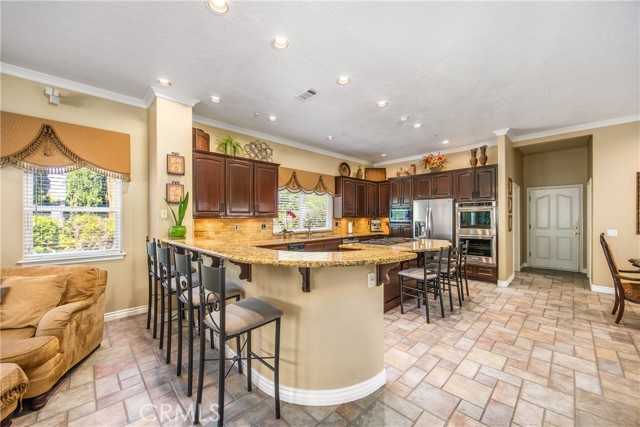 Detail Gallery Image 17 of 65 For 652 Fairway Dr, Redlands,  CA 92373 - 5 Beds | 4/1 Baths