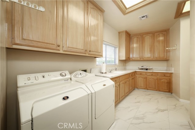 Detail Gallery Image 30 of 54 For 7301 Calle Sagrada, Bakersfield,  CA 93309 - 5 Beds | 4 Baths