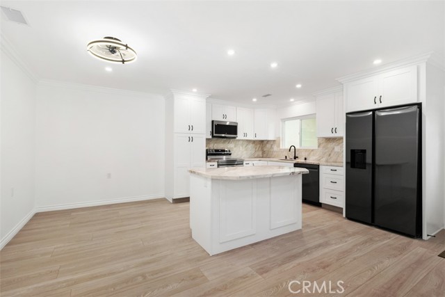 MLS #OC25171234 image #12