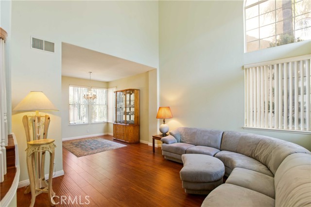 Detail Gallery Image 4 of 36 For 51 Toulon, Lake Forest,  CA 92610 - 4 Beds | 2/1 Baths
