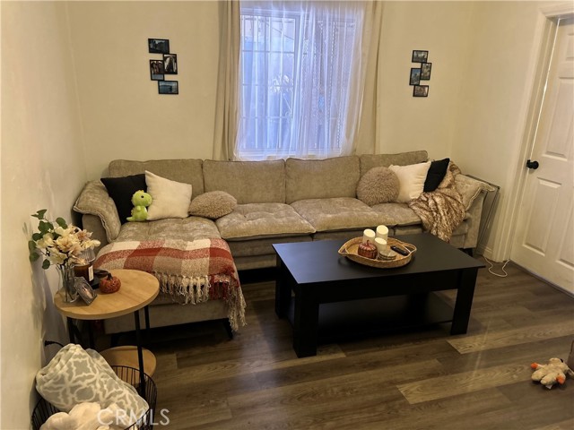 Detail Gallery Image 30 of 44 For 222 W 87th, Los Angeles,  CA 90003 - 3 Beds | 1 Baths