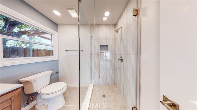 Detail Gallery Image 20 of 44 For 11165 Valley Spring, Studio City,  CA 91602 - 5 Beds | 5/1 Baths