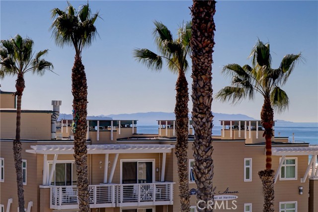 38 15th Street, Hermosa Beach, California 90254, 4 Bedrooms Bedrooms, ,3 BathroomsBathrooms,Residential,Sold,15th,SB22234802