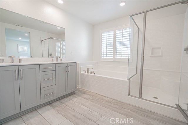 Detail Gallery Image 29 of 46 For 17047 Zion Drive, Canyon Country,  CA 91387 - 4 Beds | 3 Baths