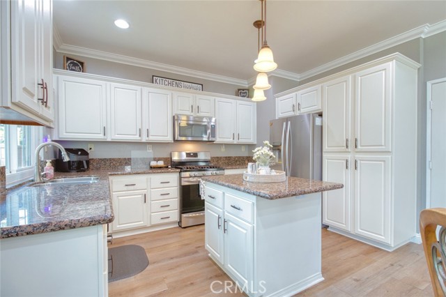15597 Timberidge Lane, Chino Hills CA: https://media.crmls.org/medias/09fdbcee-2a26-4a06-8016-702c6869abb6.jpg