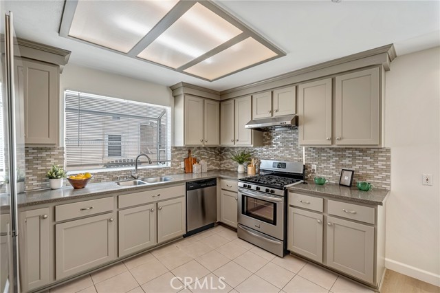 Detail Gallery Image 12 of 29 For 442 S Sefton, Monterey Park,  CA 91755 - 4 Beds | 3 Baths