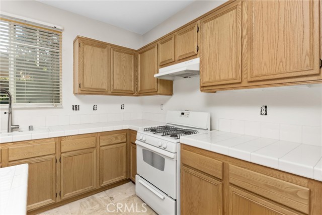 Detail Gallery Image 14 of 39 For 1084 Tangerine Dr., Redlands,  CA 92374 - 4 Beds | 3 Baths