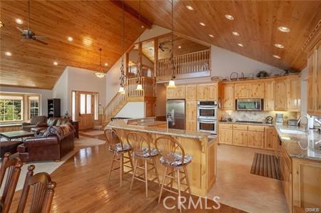 1186 Alameda Ct, Big Bear CA: https://media.crmls.org/medias/0a005ecf-ec0d-4094-a5fb-a13f362f8be4.jpg