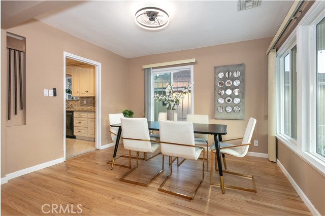 420 Canyon Drive, Glendale CA: https://media.crmls.org/medias/0a011e51-dfa2-4b4b-b8ec-d87844d8aae7.jpg
