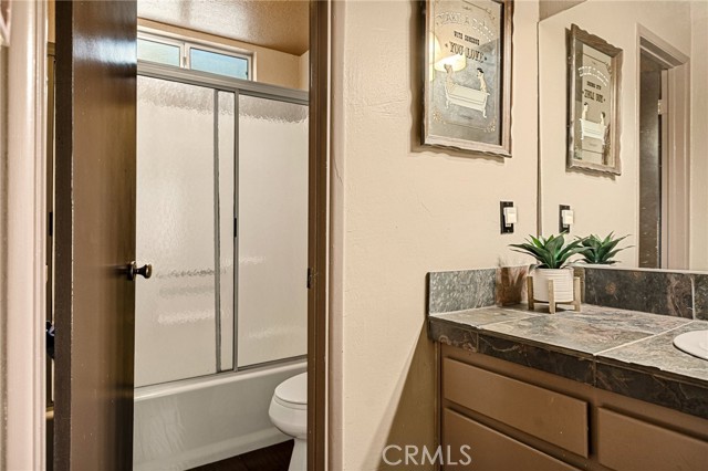 Detail Gallery Image 17 of 30 For 1256 Grass Valley, Lake Arrowhead,  CA 92352 - 3 Beds | 2 Baths
