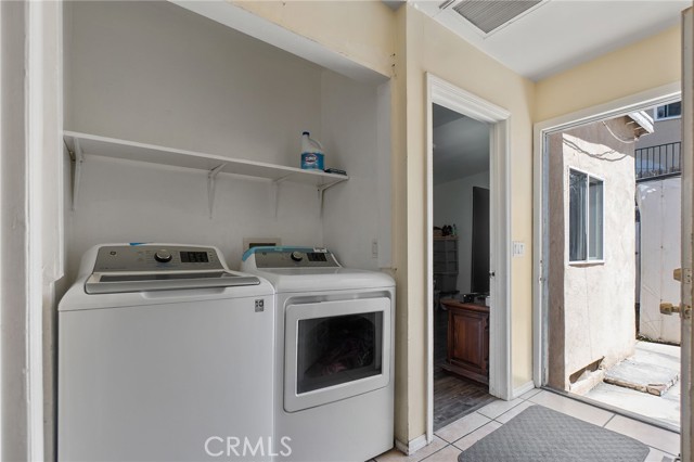 3428 Fletcher Drive, Los Angeles CA: https://media.crmls.org/medias/0a022ef8-e952-453f-9db7-0ebf4449ee82.jpg