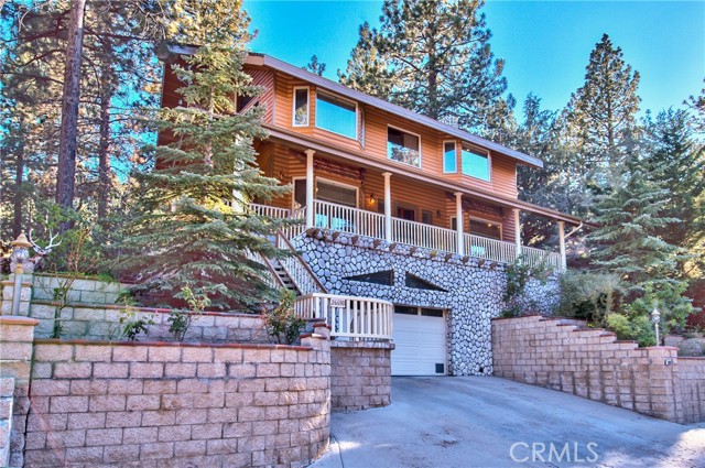 Detail Gallery Image 1 of 49 For 26690 Timberline Dr, Wrightwood,  CA 92397 - 4 Beds | 2/1 Baths
