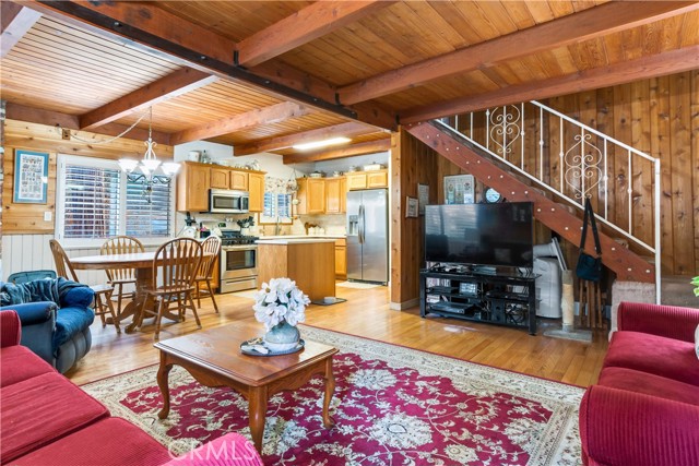 Detail Gallery Image 13 of 29 For 40300 Valley of the Falls, Forest Falls,  CA 92339 - 3 Beds | 2 Baths