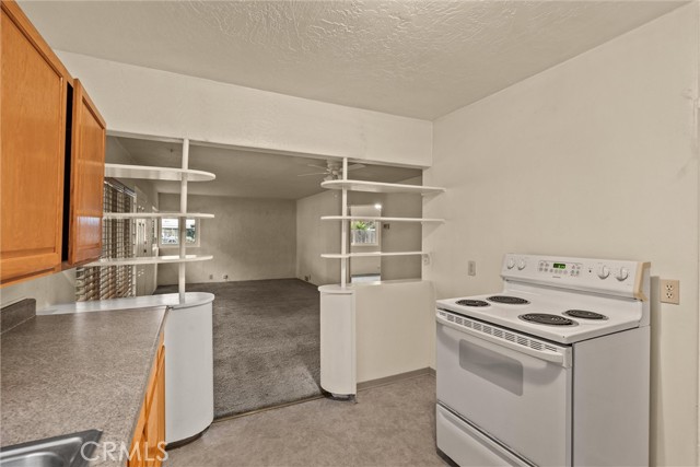 Detail Gallery Image 11 of 47 For 476 E 7th Ave, Chico,  CA 95926 - 4 Beds | 2 Baths