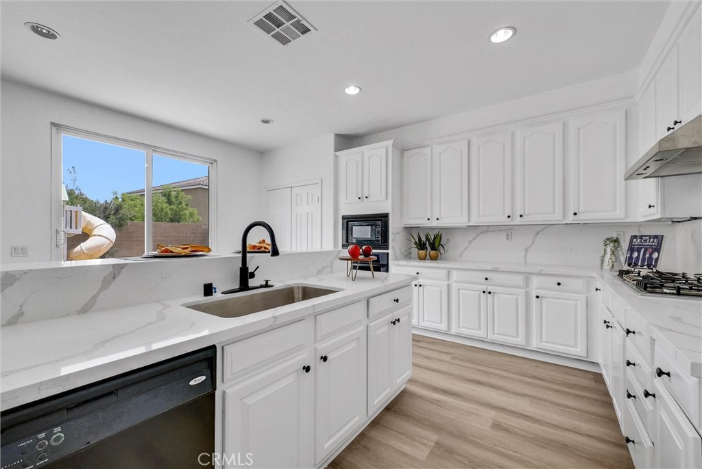 MLS #OC25151205 img 13