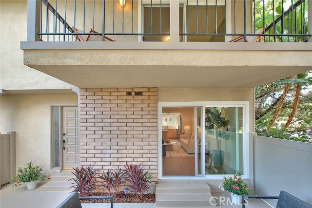 Detail Gallery Image 2 of 51 For 2458 E Mountain St, Pasadena,  CA 91104 - 3 Beds | 2/1 Baths