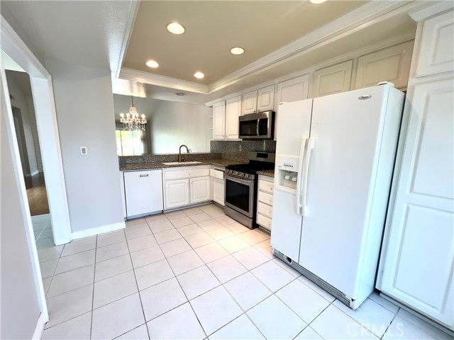 15 Creekwood, Irvine CA: https://media.crmls.org/medias/0a05f569-d2bc-422e-8a38-1758566ac0ed.jpg
