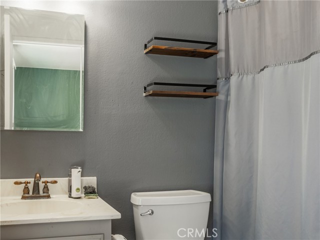 Detail Gallery Image 13 of 16 For 7535 Sultana Avenue, Fontana,  CA 92336 - 3 Beds | 2 Baths