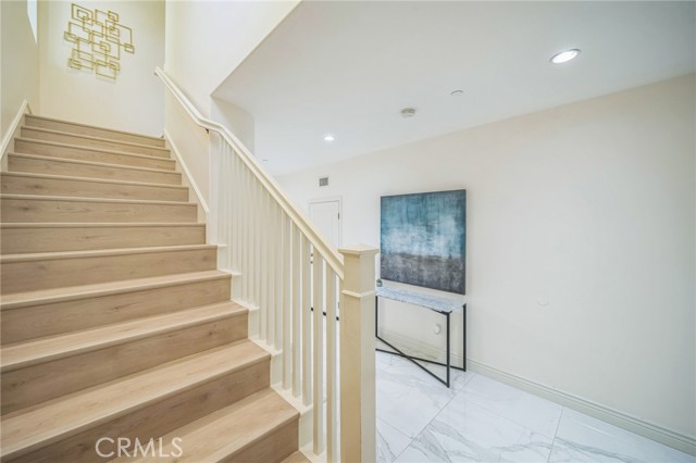 Detail Gallery Image 12 of 40 For 84 Plum Feather, Irvine,  CA 92620 - 3 Beds | 2/1 Baths