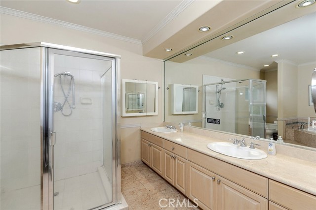 Detail Gallery Image 17 of 27 For 4343 Shadyglade Ave, Studio City,  CA 91604 - 4 Beds | 5 Baths