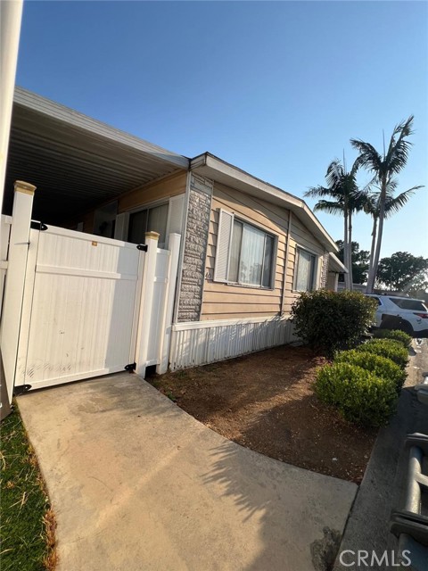Detail Gallery Image 4 of 34 For 201 W Collins Ave #40,  Orange,  CA 92867 - 2 Beds | 2 Baths