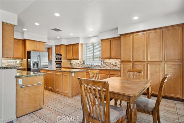 1571 Bison Street, Upland CA: https://media.crmls.org/medias/0a06a785-be8e-4371-941d-62f0e2ab9a26.jpg