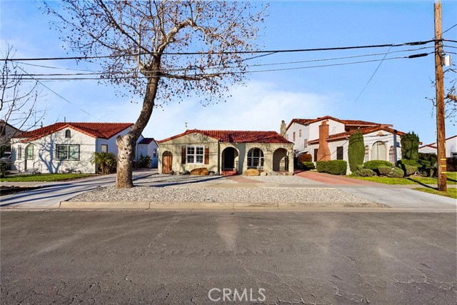 Detail Gallery Image 3 of 33 For 956 J, Los Banos,  CA 93635 - 2 Beds | 1 Baths