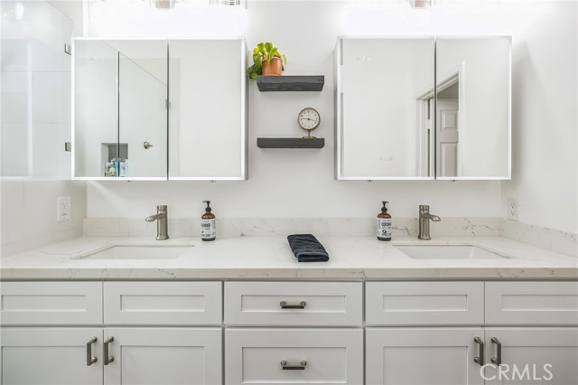 32 Carriage Drive, Lake Forest CA: https://media.crmls.org/medias/0a081d46-b26f-4522-a76a-e55377e90488.jpg
