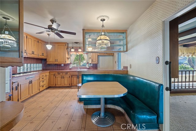 531 N Cherry Tree Lane, Anaheim CA: https://media.crmls.org/medias/0a08b67c-7ab8-42f4-8b0a-6c1a4ebaf3a1.jpg
