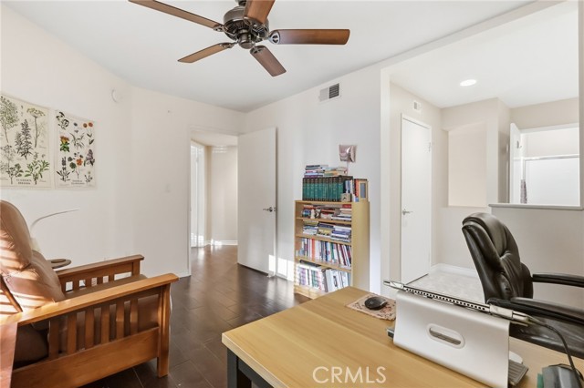 Detail Gallery Image 27 of 39 For 1441 Brett #136,  San Pedro,  CA 90732 - 2 Beds | 2/1 Baths