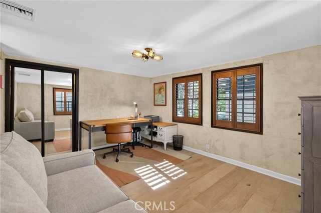 Detail Gallery Image 45 of 75 For 5526 Fulton, Sherman Oaks,  CA 91401 - 3 Beds | 3 Baths