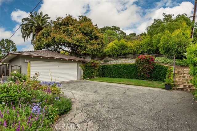 2124 Via Rivera, Palos Verdes Estates CA: https://media.crmls.org/medias/0a0a0e91-90ac-4219-9c7d-9f4c9e86fa2e.jpg