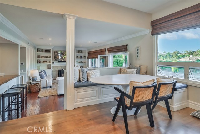 3220 Versaille Court, Thousand Oaks CA: https://media.crmls.org/medias/0a0a45c2-3f59-41dc-a782-4b4504501e29.jpg
