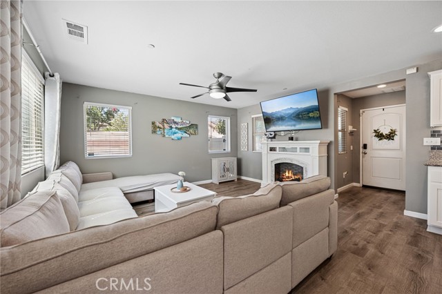Detail Gallery Image 10 of 45 For 1405 Aloe Ct, Beaumont,  CA 92223 - 3 Beds | 2/1 Baths