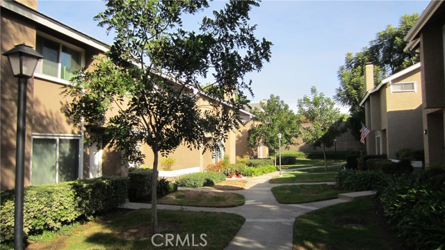 Detail Gallery Image 34 of 39 For 8 Lincoln #50,  Irvine,  CA 92604 - 2 Beds | 2/1 Baths