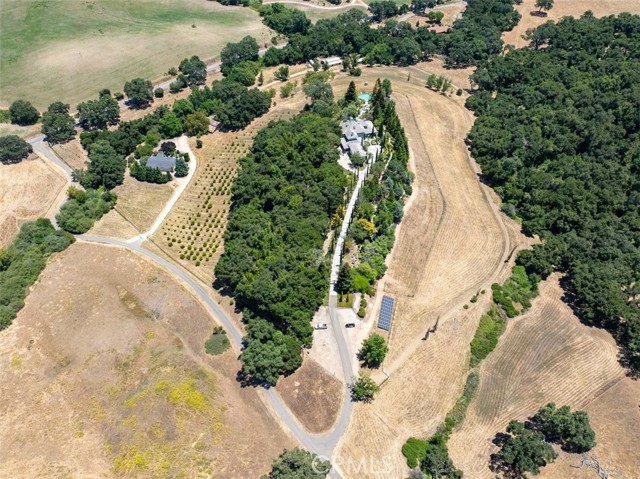 5405 Vineyard Drive, Paso Robles CA: https://media.crmls.org/medias/0a0ac909-3fde-406c-a8c3-188340cc4939.jpg
