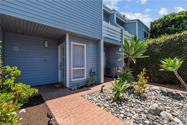 24572 Harbor View Drive, Dana Point CA: https://media.crmls.org/medias/0a0b80f0-1ac3-4f71-8e5d-e5298347063a.jpg