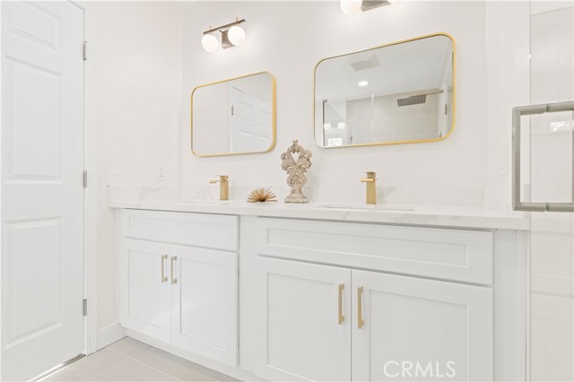 Detail Gallery Image 14 of 25 For 1028 Olmsted, Glendale,  CA 91202 - 4 Beds | 3 Baths