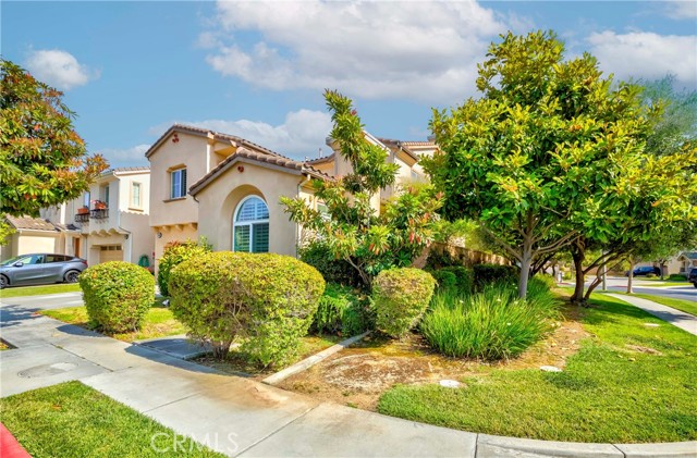 1330 W Marigold Avenue, La Habra CA: https://media.crmls.org/medias/0a0c6185-8118-4f7e-ad9c-d8b406467f3d.jpg