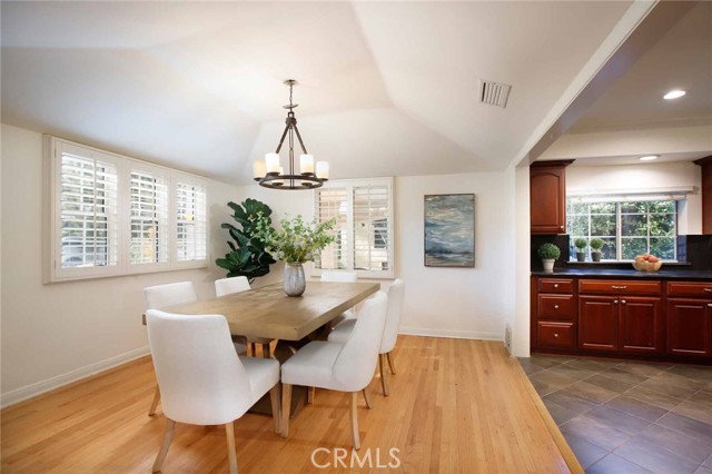 1534 Idlewood Road, Glendale CA: https://media.crmls.org/medias/0a0cb62a-52f4-4a5b-91f6-84ee95eca872.jpg