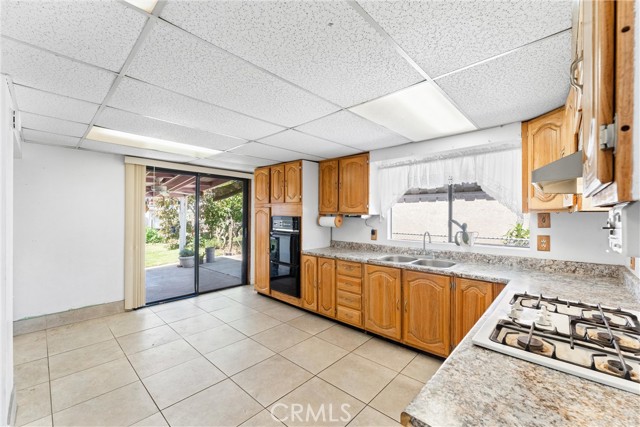 Detail Gallery Image 12 of 27 For 2414 W 6th Street, Santa Ana,  CA 92703 - 3 Beds | 1 Baths
