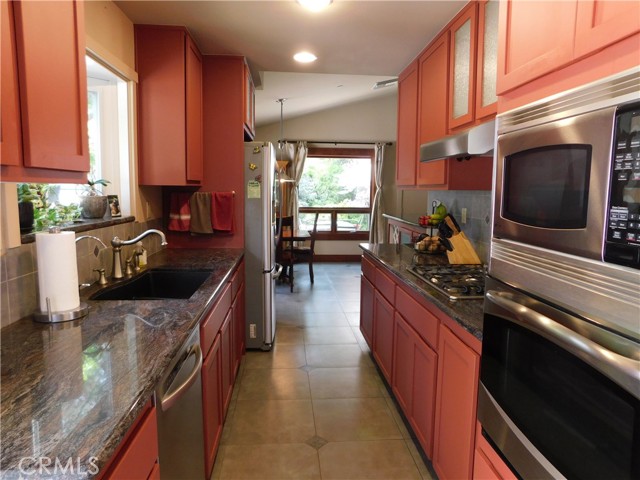 36976 SYCAMORE Drive, Mountain Home Village CA: https://media.crmls.org/medias/0a0dfa7f-ecf0-4b30-a76d-a2c8630230ae.jpg
