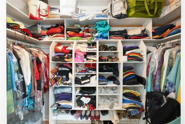 Detail Gallery Image 31 of 62 For 18760 Wells, Tarzana,  CA 91356 - 5 Beds | 4 Baths