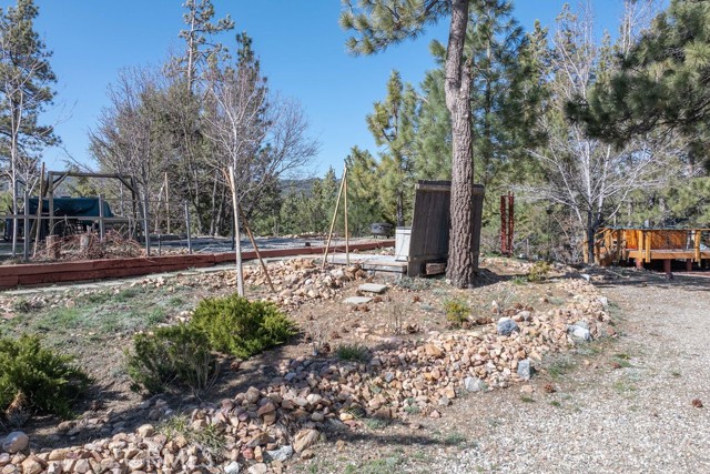 Detail Gallery Image 7 of 21 For 393 Arroyo Dr, Big Bear Lake,  CA 92315 - – Beds | – Baths
