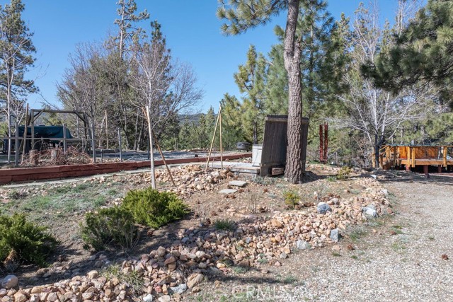 Detail Gallery Image 7 of 21 For 393 Arroyo Dr, Big Bear Lake,  CA 92315 - – Beds | – Baths