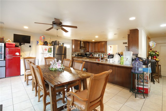 Detail Gallery Image 8 of 32 For 12152 Marbel, Downey,  CA 90242 - 4 Beds | 4 Baths